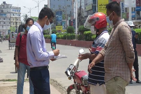 খুলনায় কঠোর লকডাউনেও সচেতনতার অভাব