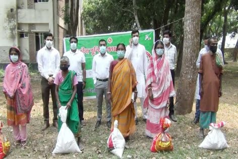 হিলিতে অসহায় দুস্থদের মাঝে পুষ্টি খাদ্য বিতরণ