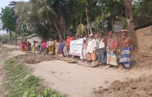 লালপুরে তিন শতাধিক শ্রমিক পরিবারের ঈদ আনন্দ মাটি