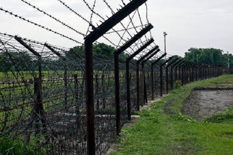 আটকের চার ঘন্টা পর কৃষককে ফেরত দিল বিএসএফ