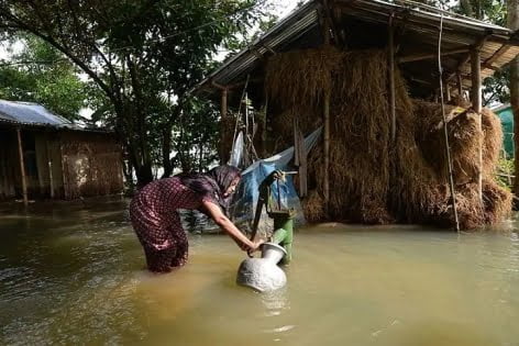 ঘূর্ণিঝড় ইয়াসের প্রভাবে পানিবন্দি ২১ হাজার মানুষ, প্লাবিত ১৭ গ্রাম