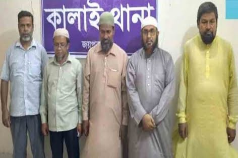 গোপন বৈঠক; জেলা জামায়াতের আমীরসহ পাঁচ জন আটক