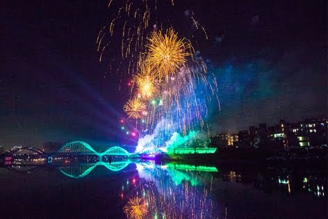 স্বাগতম ২০২২: বর্ণিল আয়োজনে নতুন বছরকে বরণ