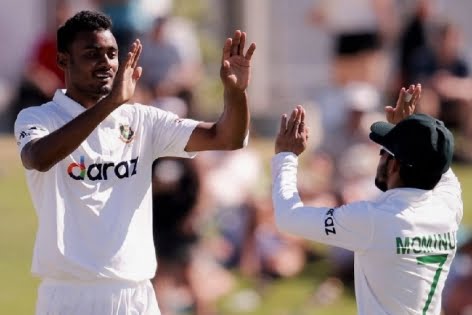 প্রথম দিনশেষে বাংলাদেশের ড্রেসিং রুমে স্বস্তি