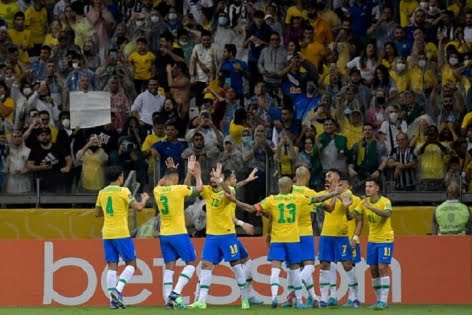 ব্রাজিলের গোল উৎসবের দিনে আর্জেন্টিনার কষ্টার্জিত জয়