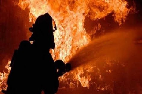 রামপুরায় অগ্নিকাণ্ড, মালিকসহ দগ্ধ ৫