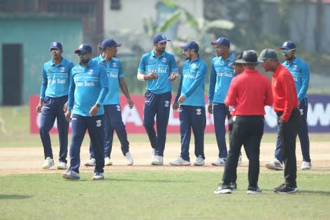 ডিপিএলের উদ্ধোধনী দিনেই দুই অঘটন