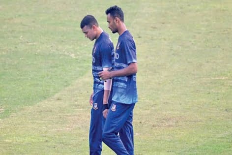 ঢাকায় ফিরছেন তাসকিন-শরিফুল
