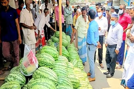 কেজি দরে তরমুজ বিক্রি করায় ৪ ব্যবসায়ীকে জরিমানা