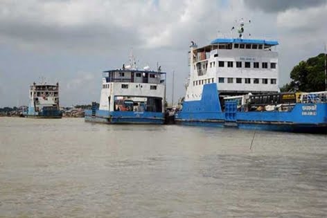 বাংলাবাজার-শিমুলিয়া নৌরুটে লঞ্চ-স্পিডবোট চলাচল  স্বাভবিক