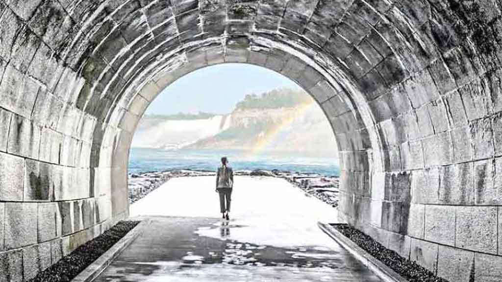 খুলে দেয়া হলো নায়াগ্রার নীচে থাকা শতাব্দী প্রাচীন সুড়ঙ্গ নায়াগ্রার