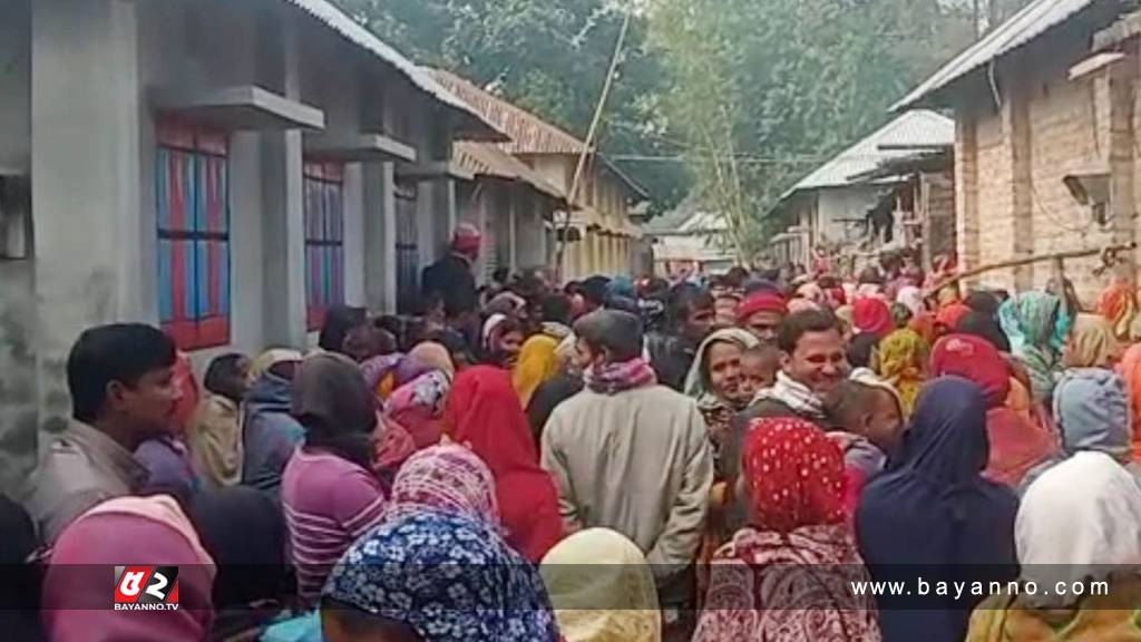 শয়নকক্ষ থেকে মিললো স্বামী-স্ত্রীর ঝুলন্ত মরদেহ