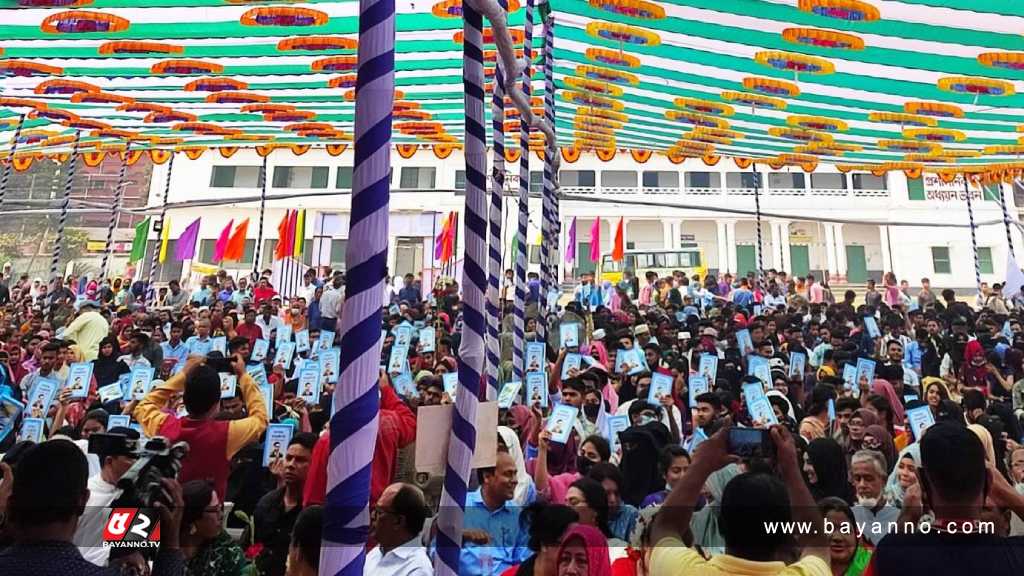 অনিয়ম-অব্যবস্থাপনায় কৃতি শিক্ষার্থীরা পেল সংবর্ধণা। ধামরাইয়ে কৃতি শিক্ষার্থী