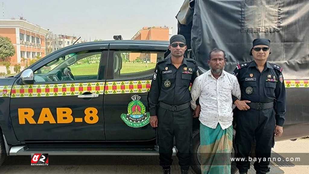 ২১ বছর ছদ্মবেশে থেকেও হলো না শেষ রক্ষা! বরিশাল, ছদ্মবেশ