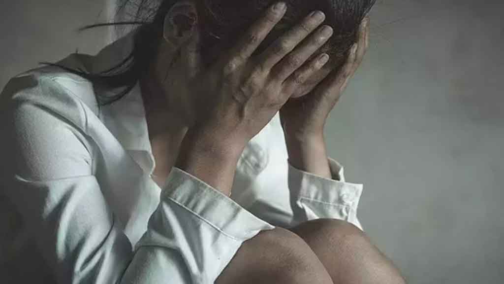 বিয়ের প্রতিশ্রুতি দিয়ে ধর্ষণ, অভিযোগ অভিনেত্রী