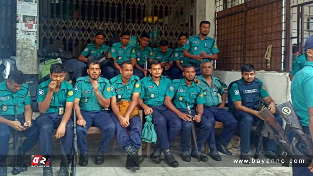 আদালতে নিরাপত্তা জোরদার