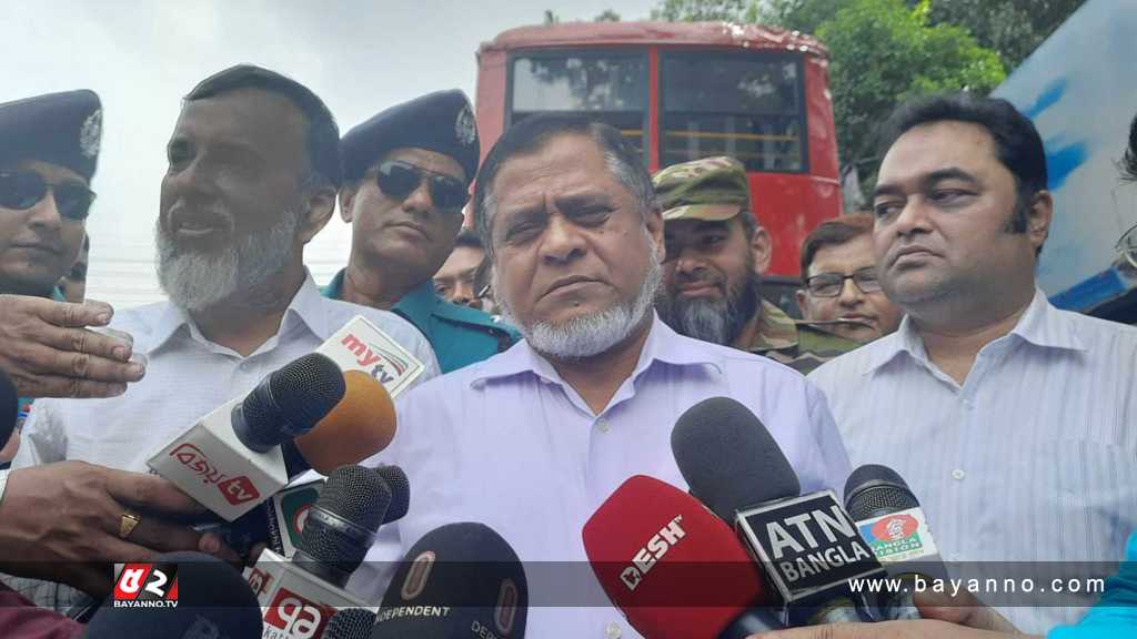এক স্মার্ট কার্ড দিয়ে চড়া যাবে বিআরটিসি ও এমআরটিসিতে এলিভেটেড এক্সপ্রেস, সড়ক ও মহাসড়ক বিভাগের সচিব আমিন উল্লা নুরীওয়ে