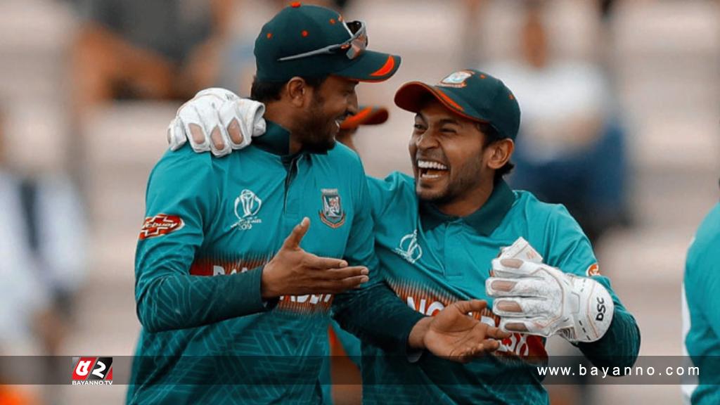 ঢাকায় ফিরেছেন মুশফিক-সাকিব