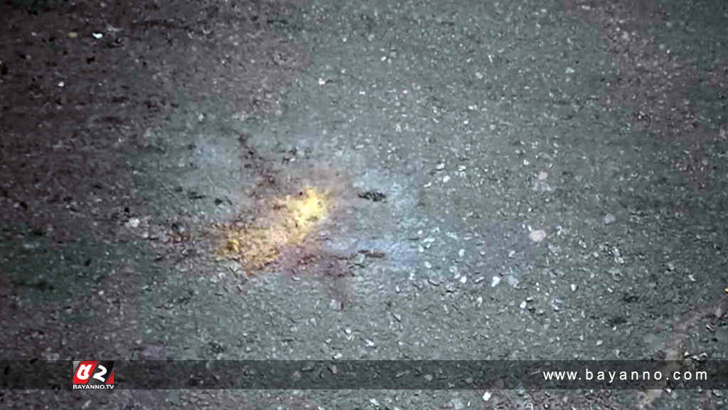 ঢাবিতে ৪ ককটেল বিস্ফোরণ