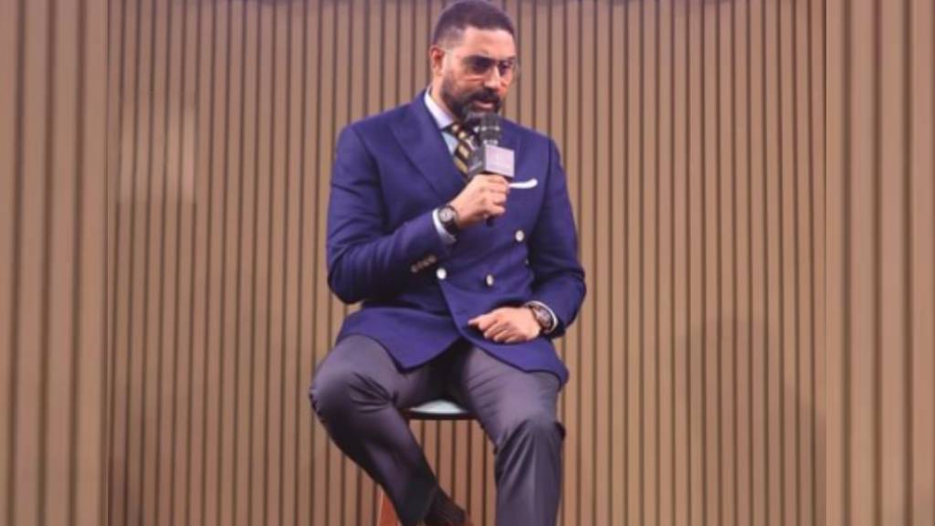 বিয়ের আংটি খুলে ফেললেন অভিষেক, বিচ্ছেদের সুর!