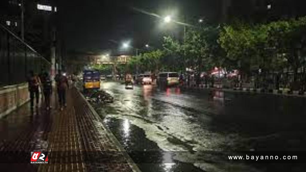 মাঘের সন্ধ্যায় রাজধানীতে বৃষ্টি