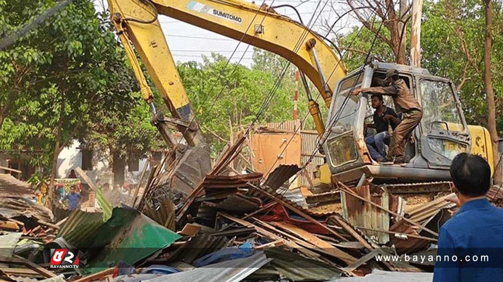 কাউন্সিলরের বিরুদ্ধে বন কর্মচারীদের ওপর হামলার অভিযোগ, আহত ৮